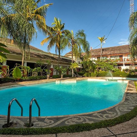 Hotel Montana Dua Malang Exterior photo