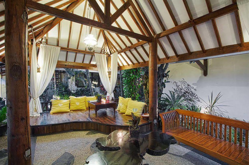 Hotel Montana Dua Malang Exterior photo